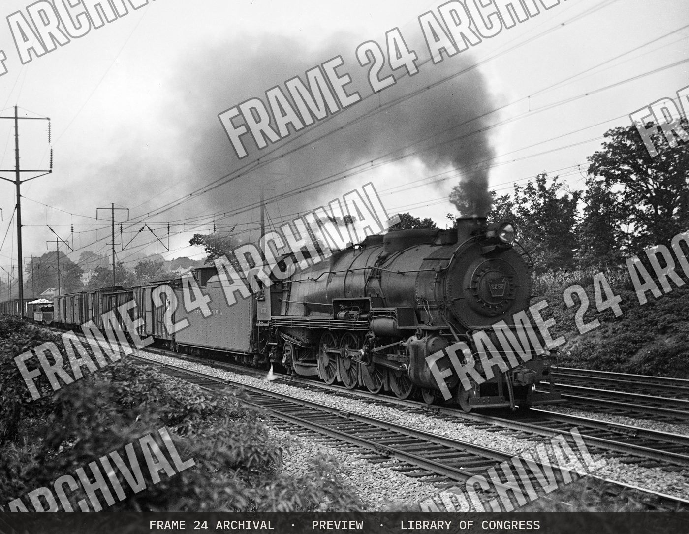 Pennsylvania Railroad : Locomotive PRR 6757 (1930), restored vintage black and white photograph